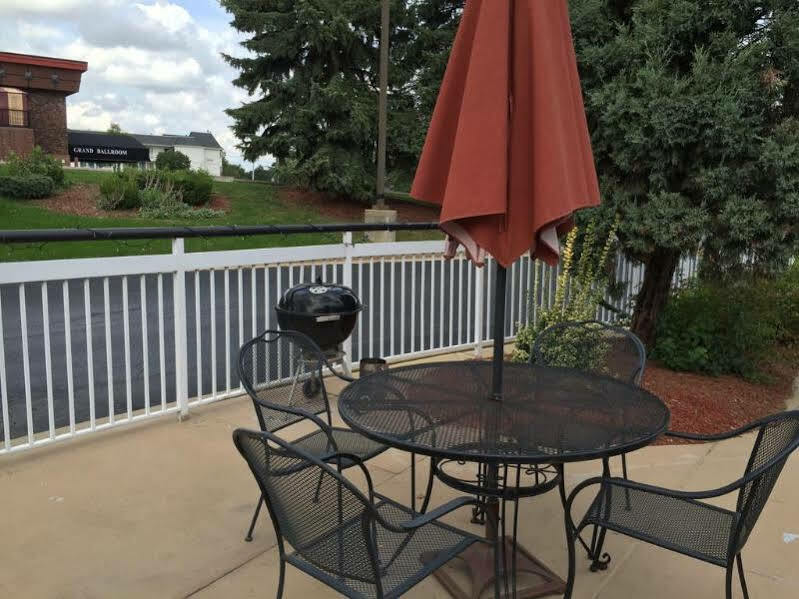 Quality Inn Milwaukee- 布鲁克菲尔德 外观 照片