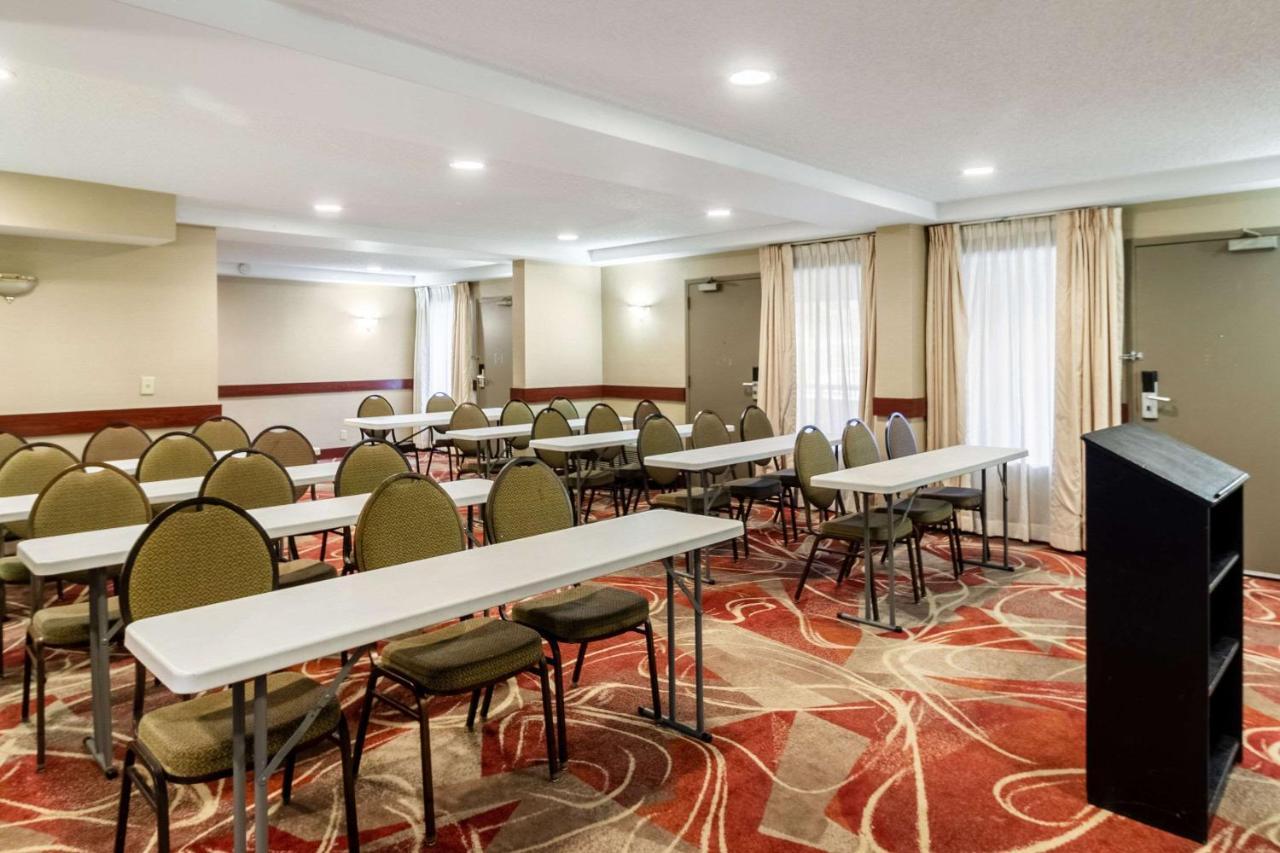 Quality Inn Milwaukee- 布鲁克菲尔德 外观 照片
